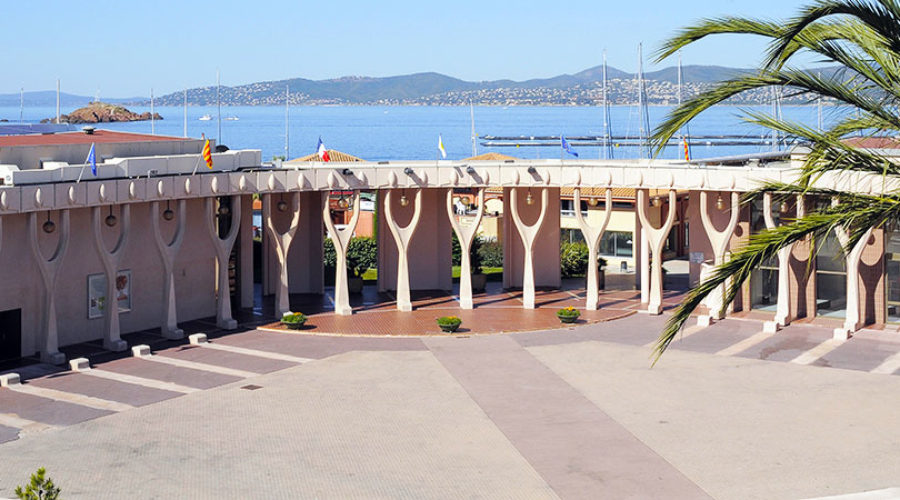 PALAIS DES CONGRÈS DE SAINT-RAPHAËL